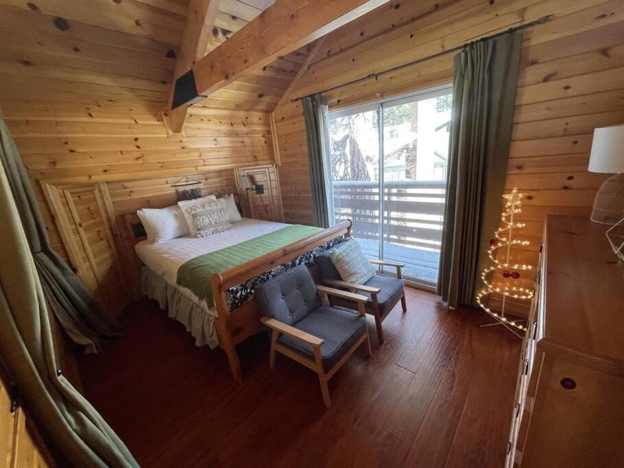 Vila Summit: Discover Serenity In This Cozy Cabin With Mountain Views! Velké Medvědí jezero Exteriér fotografie