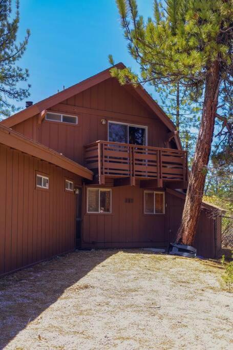 Vila Summit: Discover Serenity In This Cozy Cabin With Mountain Views! Velké Medvědí jezero Exteriér fotografie